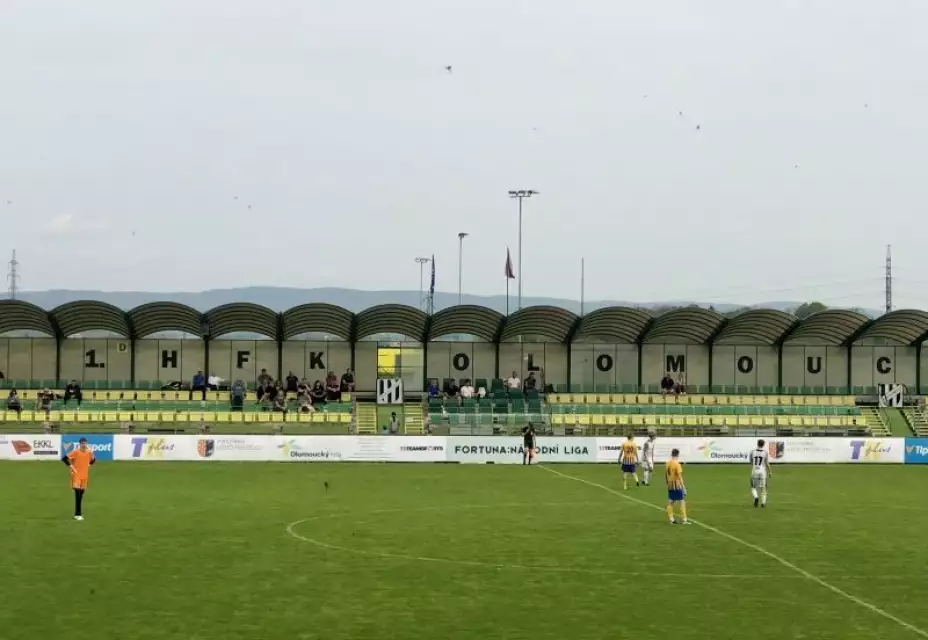 Dorostenci na hlavním hřišti hostili Opavu