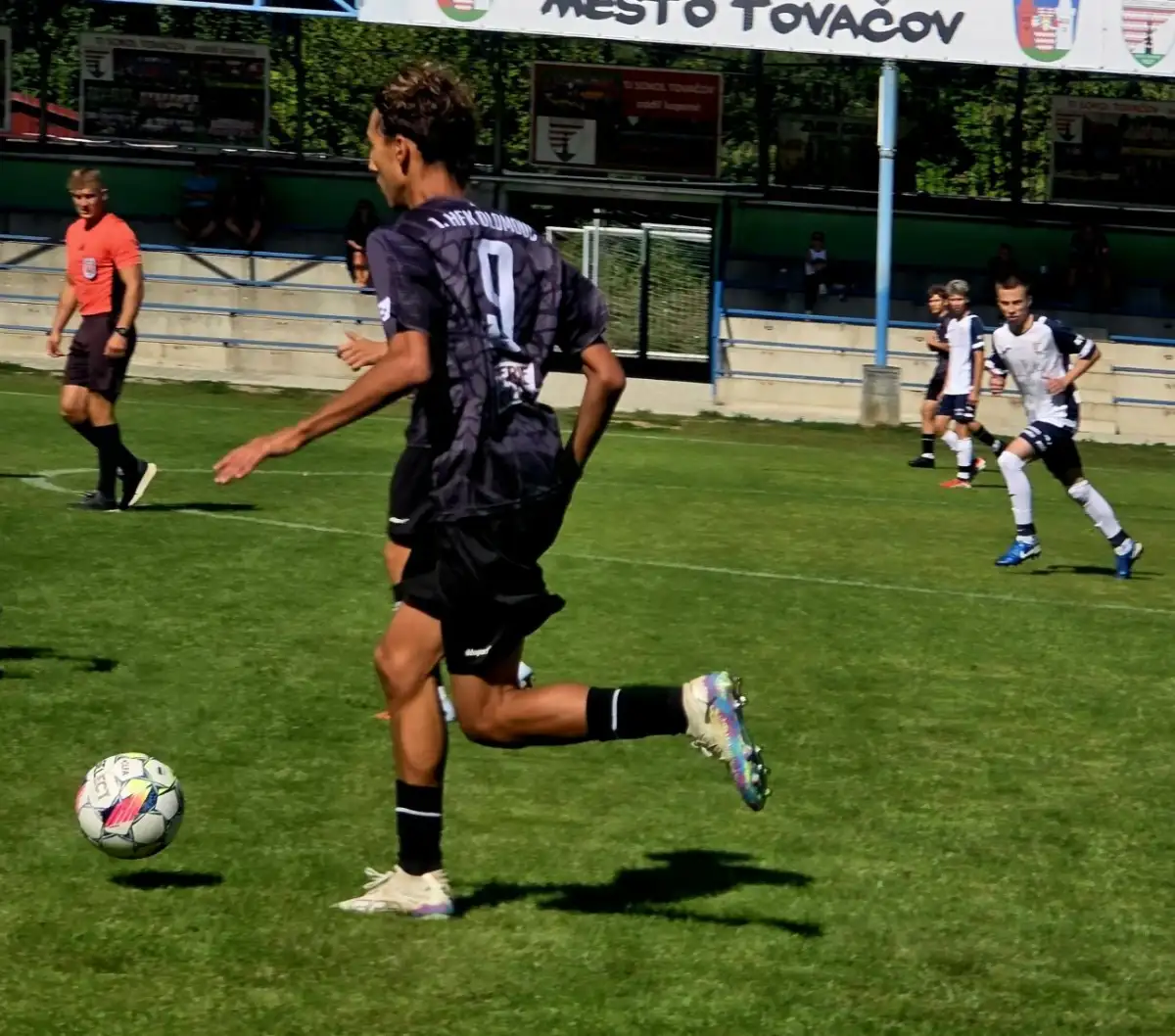 Dorostenecká rezerva si na úvod poradila s Tovačovem 8:0