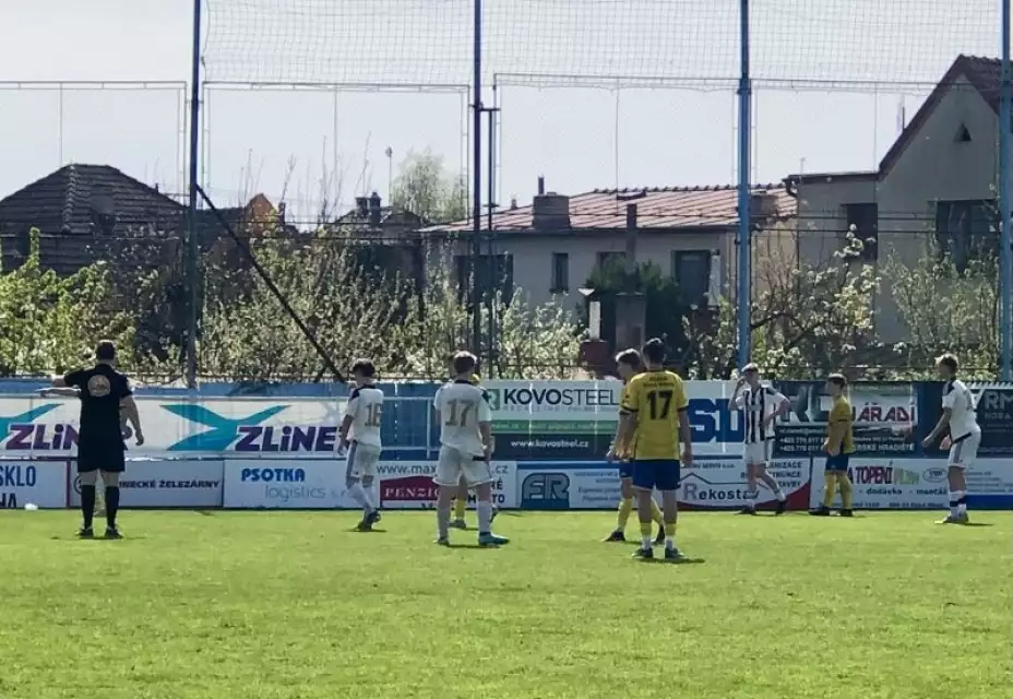 Starší dorostenci potřetí po sobě prohráli, mladší připisují hubenou výhru