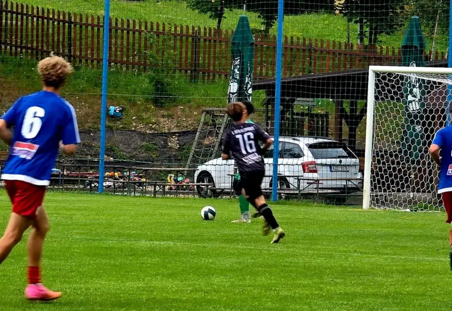 U17 po zranění brankáře nezvládla zápas s U19 Valmezu
