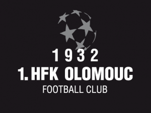 ÁČKO: Hráči 1. HFK Olomouc se vezou na vítězné vlně.
